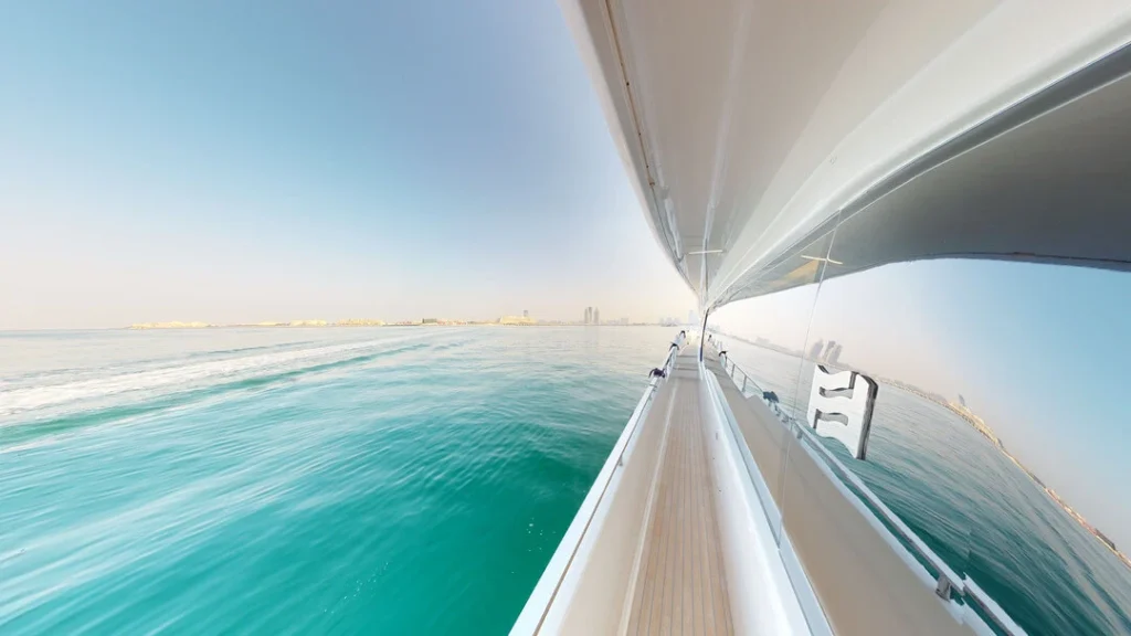 ferretti-780-yacht-Charter-dubai-4